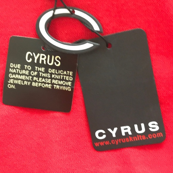 sweater - Picture 7 of 8